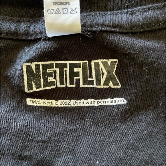 Stranger Things T-Shirt Netflix Black Group Populous Gazing Size L Jrs - Picture 4 of 5